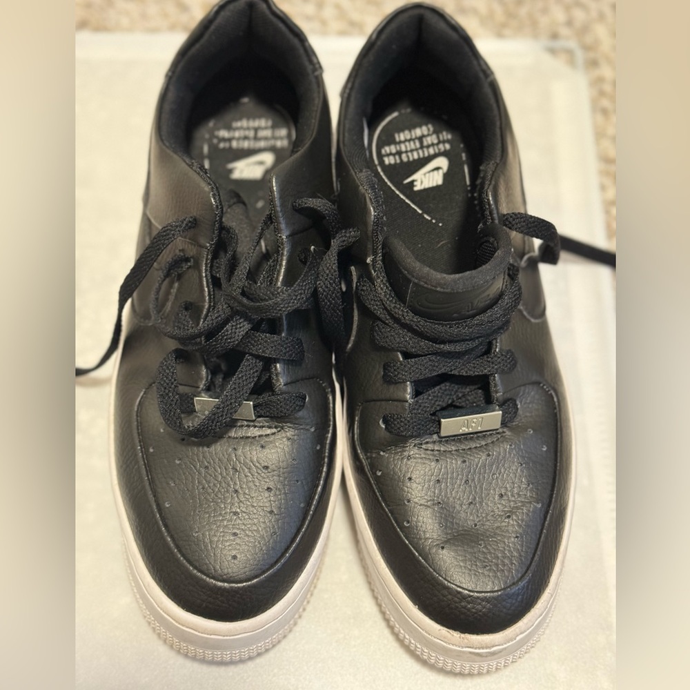 Women’s Nike shoes